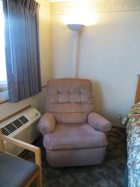 Midtown Western Inn - Карни Номер фото